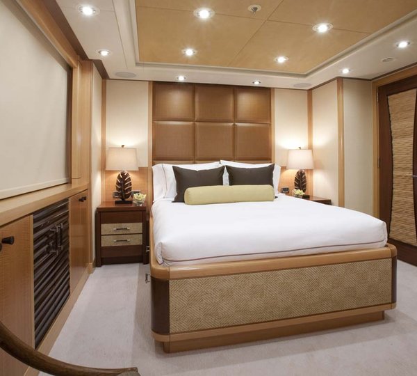 Yacht ARIANNA -  Port Aft Queen Cabin