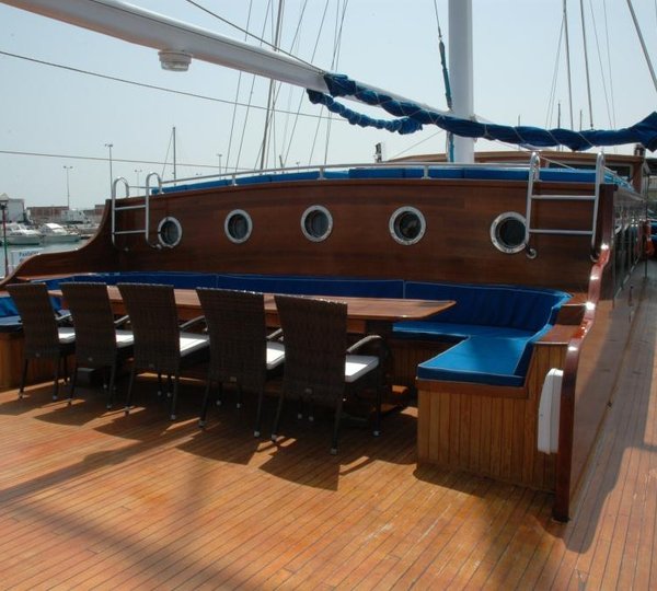 Yacht AZUL DE CORTES - Foredeck Dining