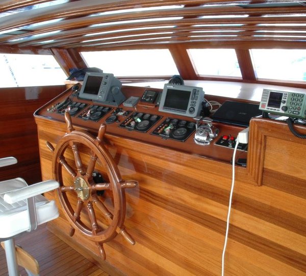 Yacht AZUL DE CORTES - Wheelhouse