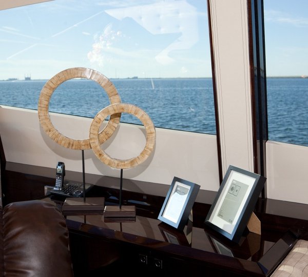 Yacht Algorythm - Master Decor