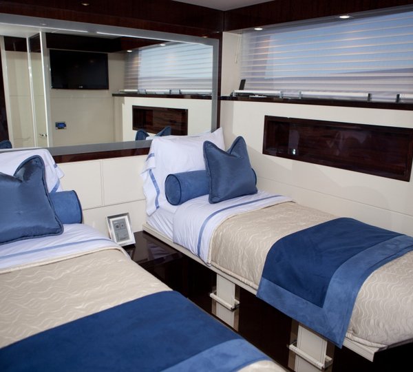 Yacht Algorythm - Starboard Stateroom