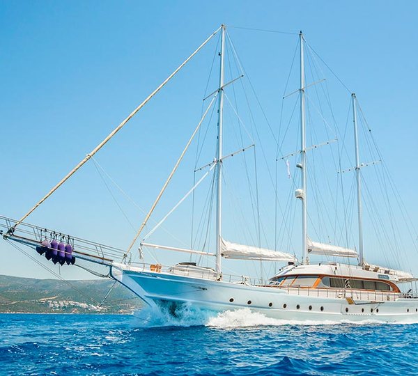Yacht BELLAMARE - Main