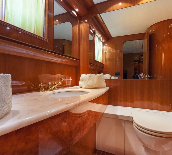 Yacht BERNADETTE - Master Ensuite