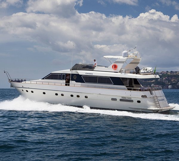 Yacht BERNADETTE - On Charter