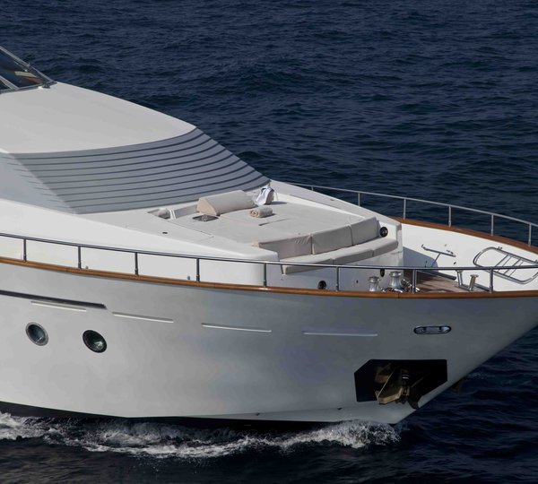 Yacht BOJANGLES -  Bow