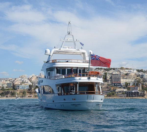 Yacht CAMELLIA - Aft View