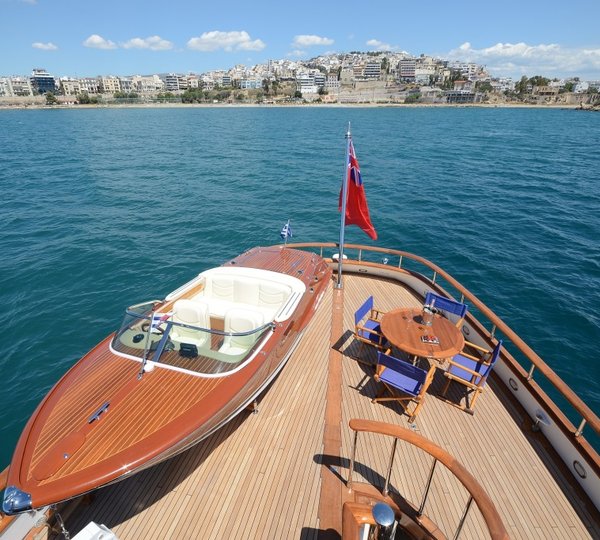 Yacht CAMELLIA - Riva Tender