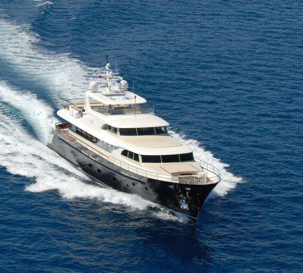 Yacht CYRUS ONE -  On Charter