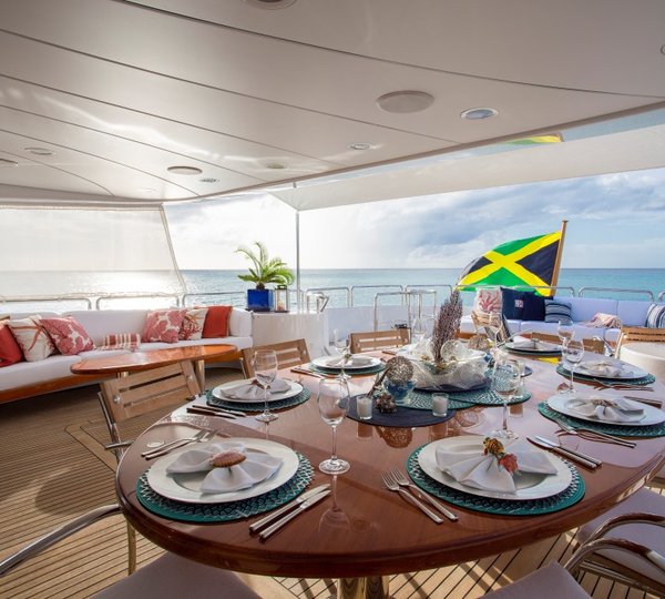 Yacht Camarina Royale - Bridge Deck Dining