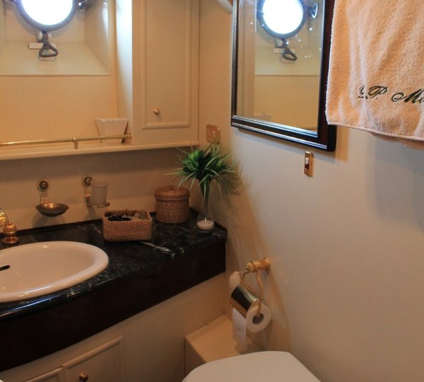 Yacht DP MONITOR - Ensuite