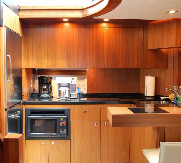 Yacht EAGLE II - Galley