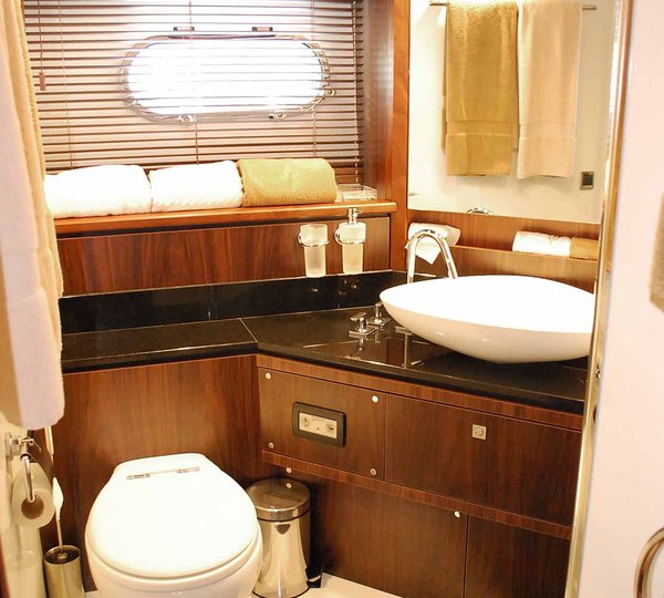 Yacht EAGLE II - Master Ensuite