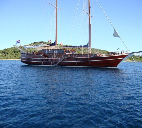 Yacht ELEGANZA -  Main