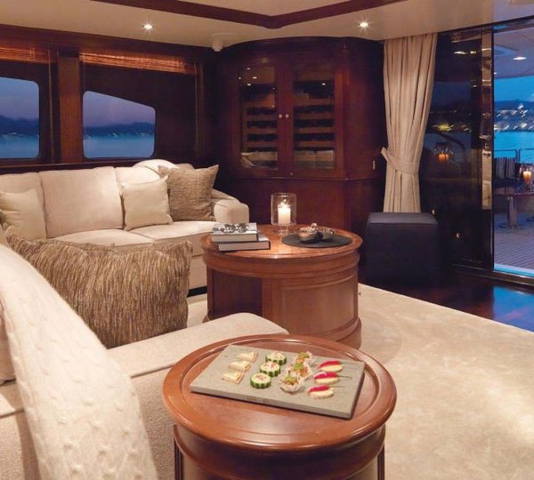 Yacht ENCHANTRESS -  Skylounge