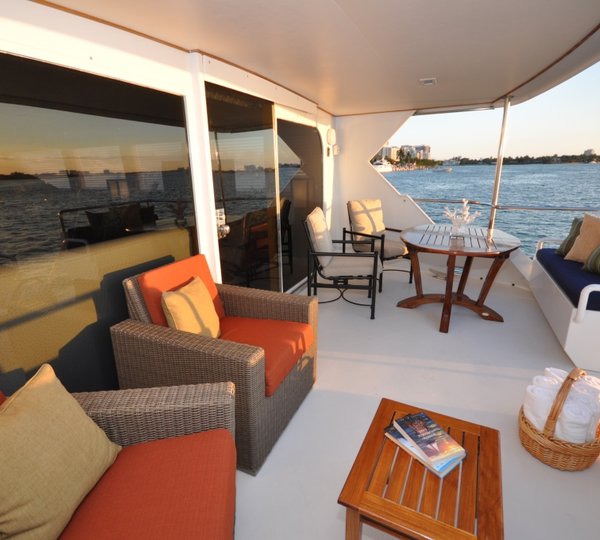 Yacht GOLDEN GIRL - Aft Deck