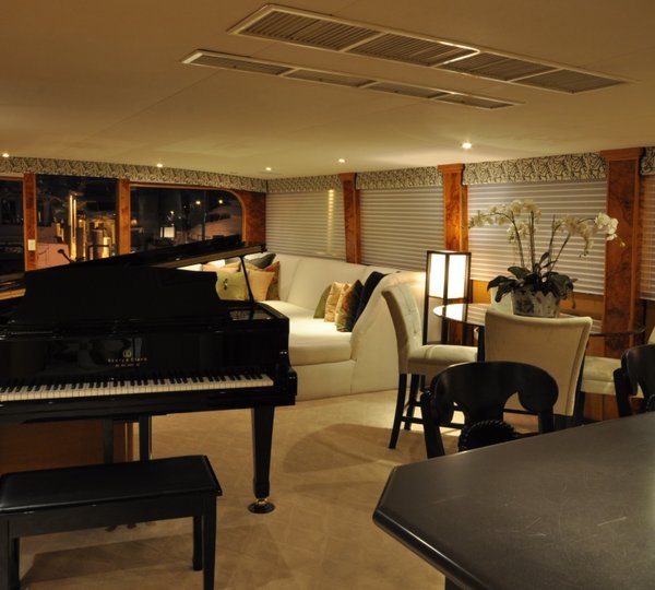 Yacht GOLDEN GIRL - Main Slaon 2