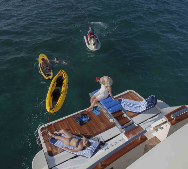 Yacht GRAND BAROSSA - Swim Platform and Toys