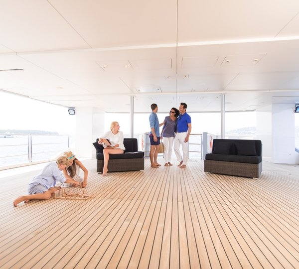Yacht IDOL -  Spacious Deck