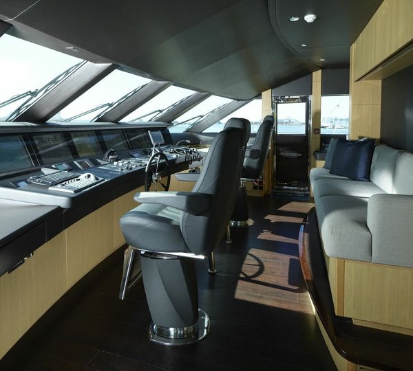 Yacht IMPERIAL PRINCESS -  Wheelhouse