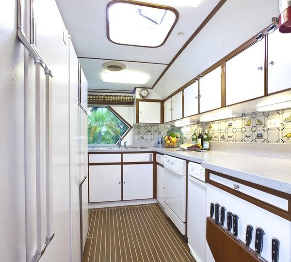 Yacht IMPETUOUS -  Galley