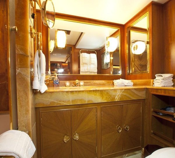 Yacht IMPETUOUS -  Master Bathroom 2