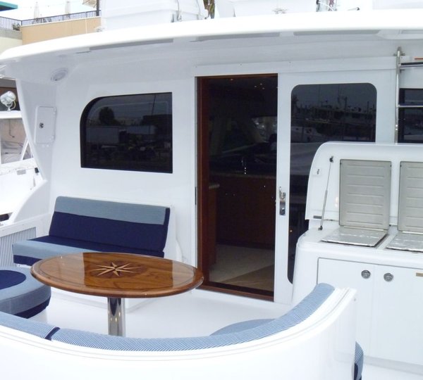 Yacht ISLAND COWBOY - Boat Deck