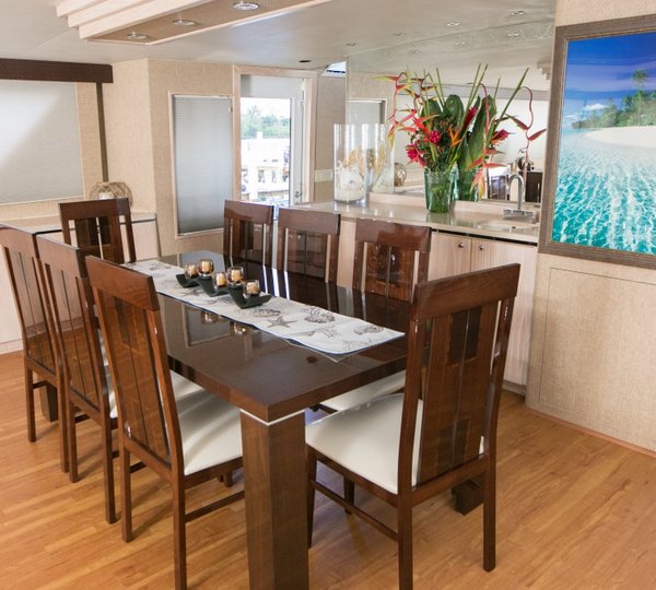 Yacht ISLAND TIME - Formal Dining