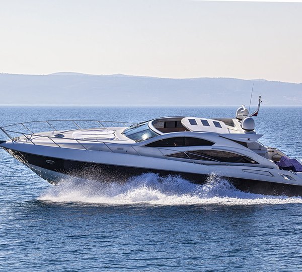 Yacht CHILLOUT AREA 77 -  Main