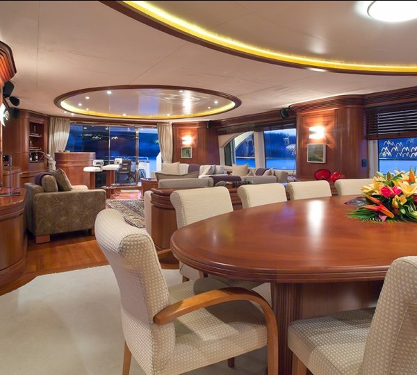 Yacht LA DEA -  Formal Dining