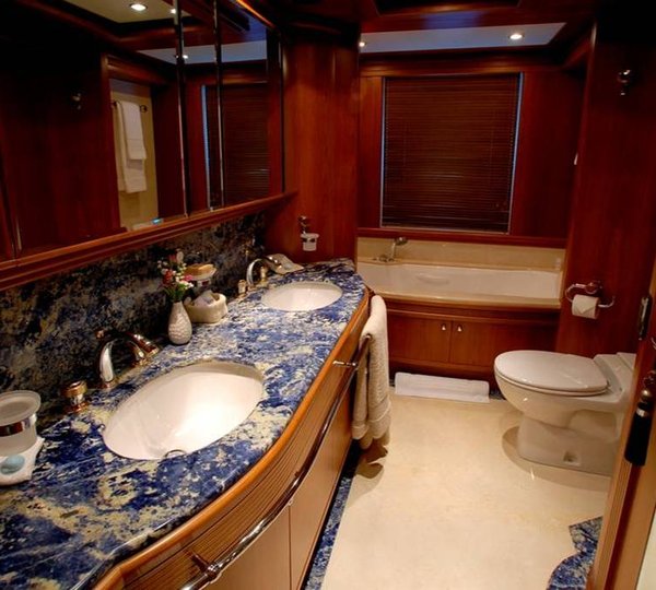 Yacht LA DEA -  Master Ensuite
