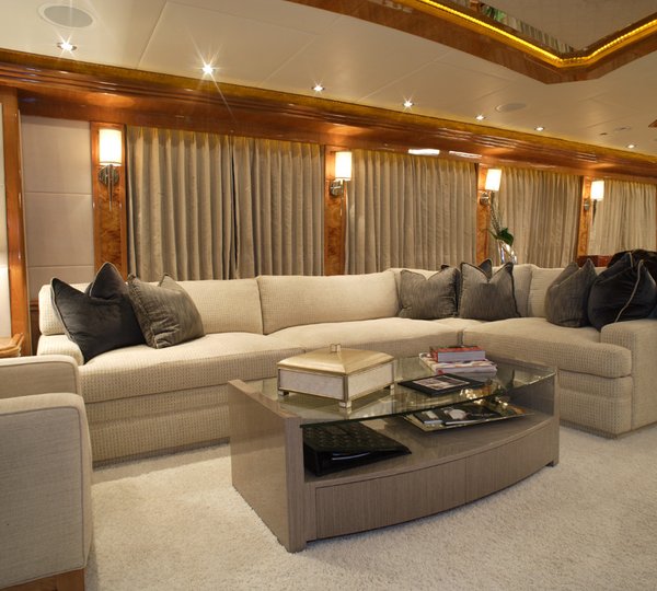 Yacht LA DOLCE VITA -  Salon Seating
