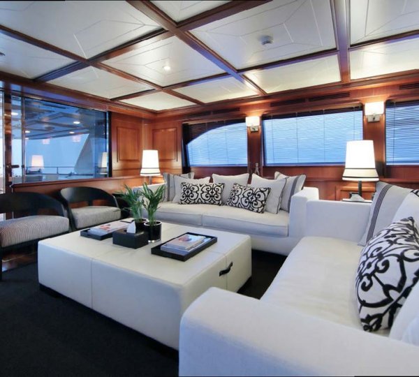 Yacht LADY SOUL -  Main Salon Seating