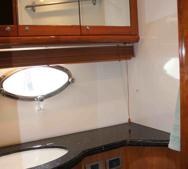 Yacht LARA SOFIA -  Guest Ensuite