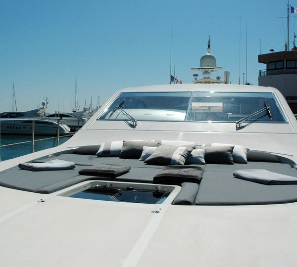 Yacht LAST CHANCE -  Foredeck