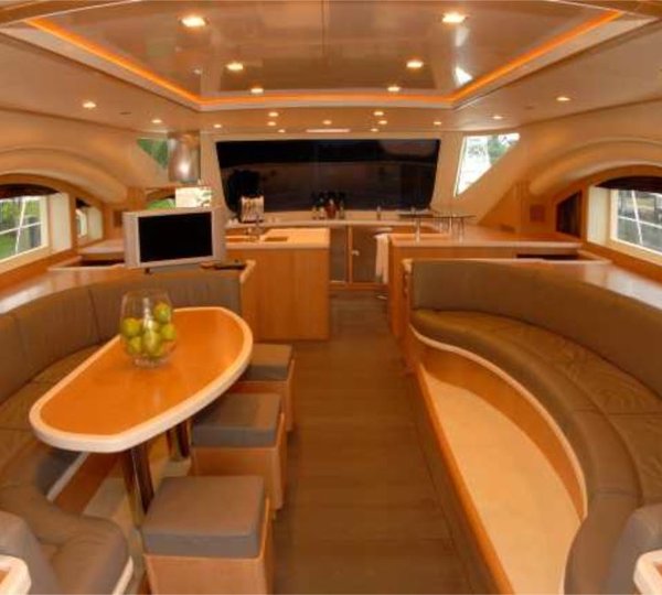 Yacht LEGEND AND SOUL -  Salon