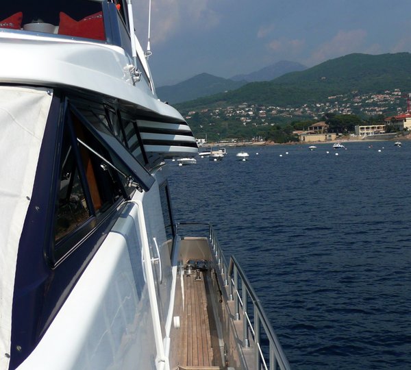 Yacht LOLEA -  Side Deck