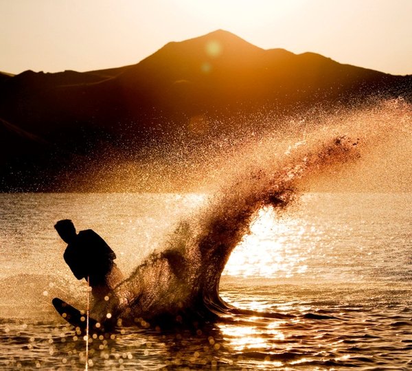 Yacht MAYAMA -  Water Sports