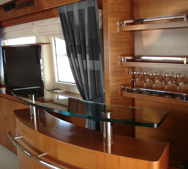 Yacht MERVE - Bar
