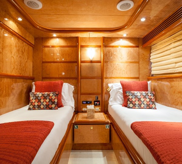 Yacht MIRACLE - Twin Cabin