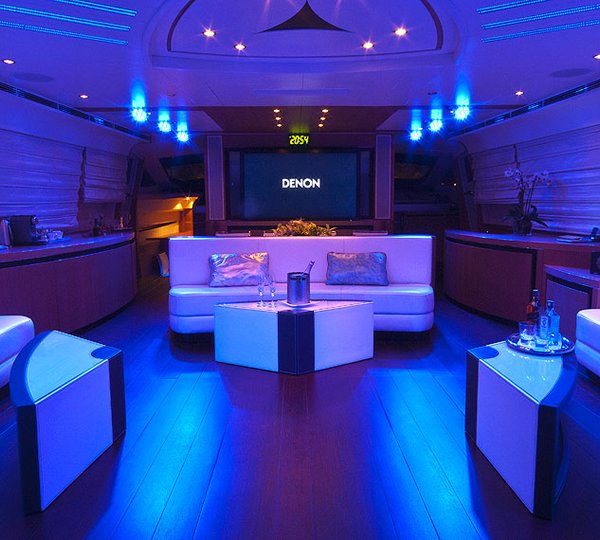 Yacht MISTRAL 55 -  Salon Nightclub
