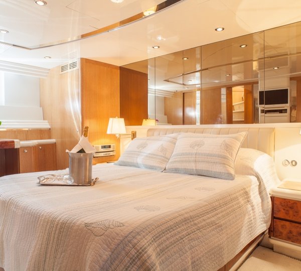 Yacht MOONDANCE - Master Cabin