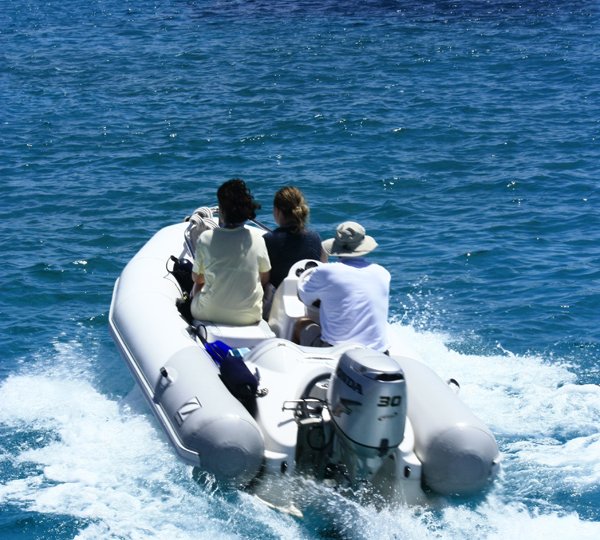 Yacht MORE MAGIC -  Tender