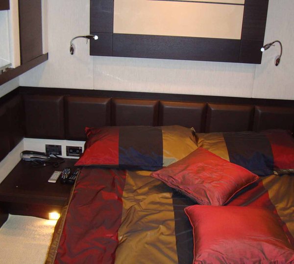 Yacht MR LOUIS -  Converted Cabin