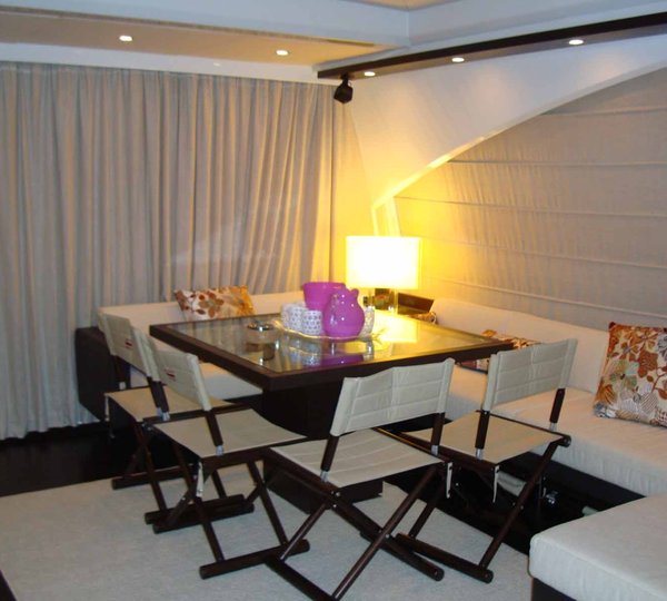 Yacht MR LOUIS -  Dining