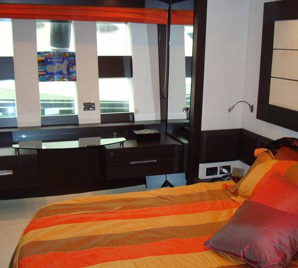 Yacht MR LOUIS -  Master Cabin