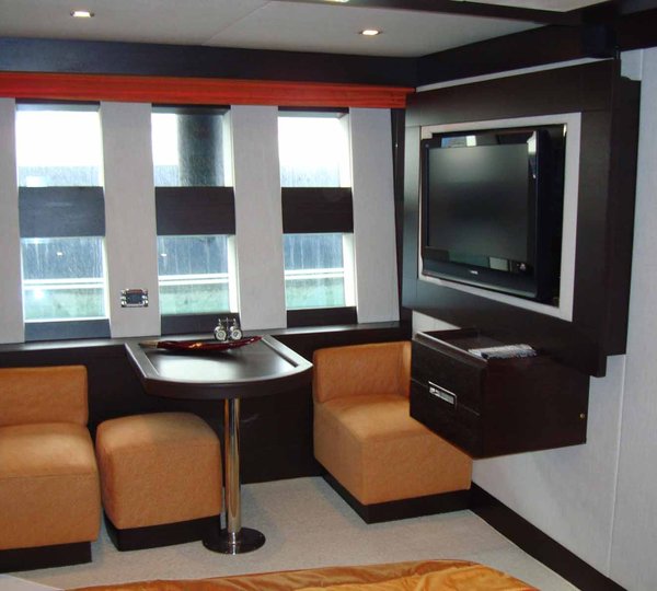 Yacht MR LOUIS -  Salon