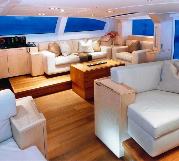 Yacht NELSON - Saloon2