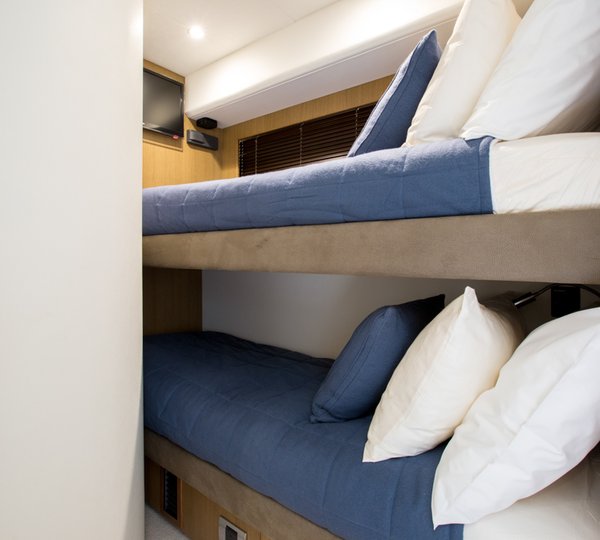 Yacht NEVER ENOUGH - 02110