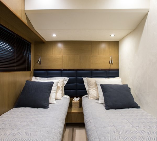 Yacht NEVER ENOUGH - 02117