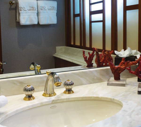 Yacht NINA LU - Guest Ensuite